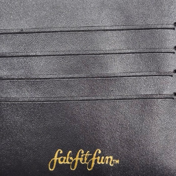 Fab Fit Fun Women’s Crossbody Wallet, Phone, Credit Card Holder 6.5”x 4 - Picture 9 of 12